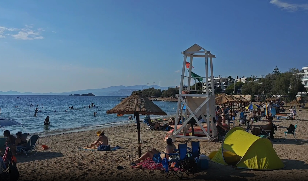 Καιρός: Βούλιαξαν οι παραλίες της Αττικής - Πού Πού ξεπέρασε τους 40 βαθμούς ο υδράργυρος