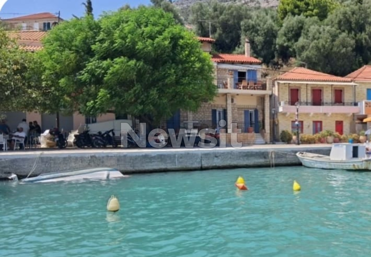 Λευκάδα: «Το σκάφος έμπαινε με μεγάλη ταχύτητα στο λιμάνι, του κόπηκε η ντίζα», λέει μάρτυρας για το ιστιοφόρο που «καρφώθηκε» σε σκάφη
