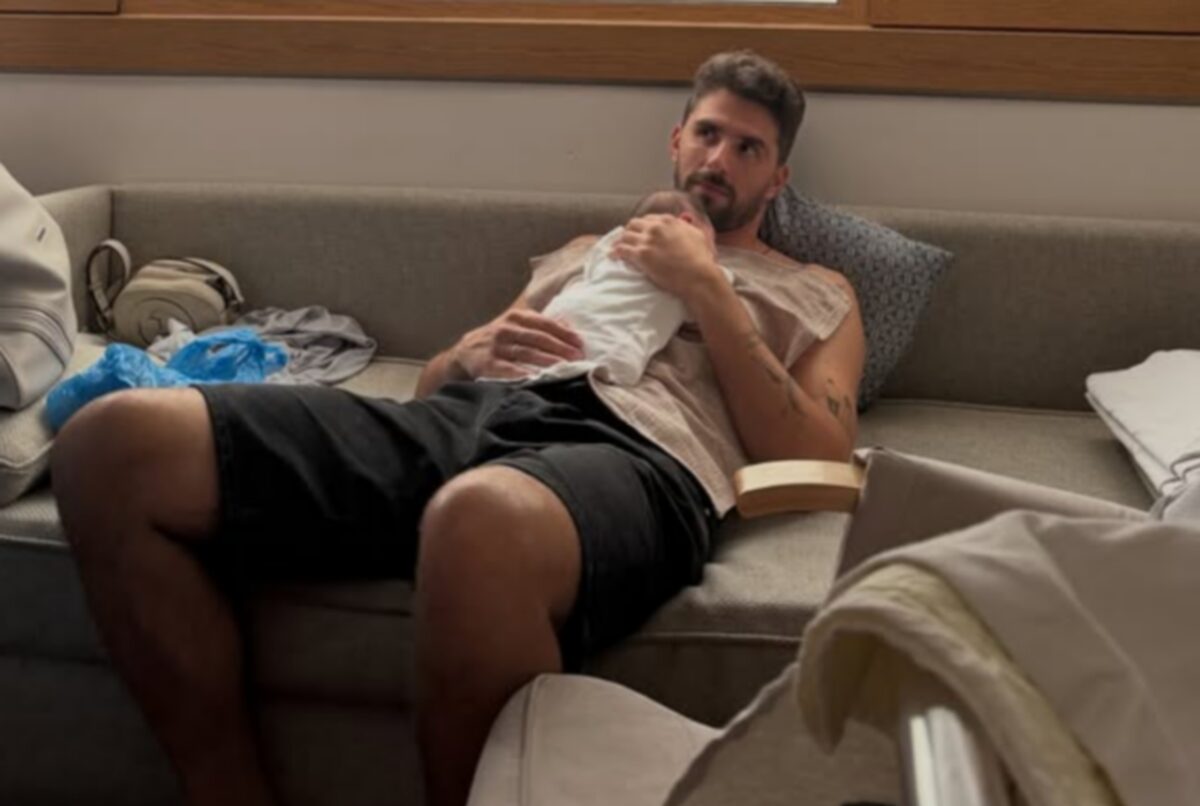 Ο Στέφανος Καπίνο έγινε πατέρας, γέννησε η σύζυγός του Μιρκέτα Βιδάλη