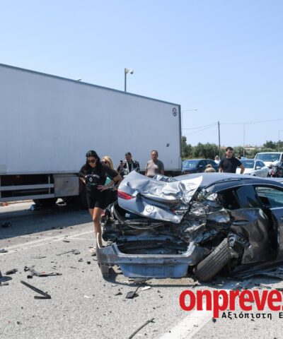 Σοβαρό τροχαίο στην είσοδο της υποθαλάσσιας ζεύξης Ακτίου