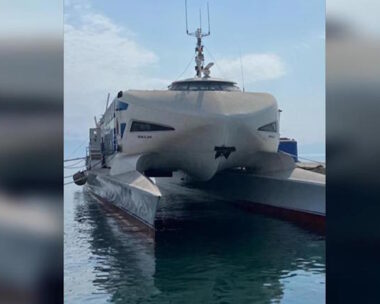 Το καταμαράν που βυθίστηκε ανοιχτά της Κερύνειας