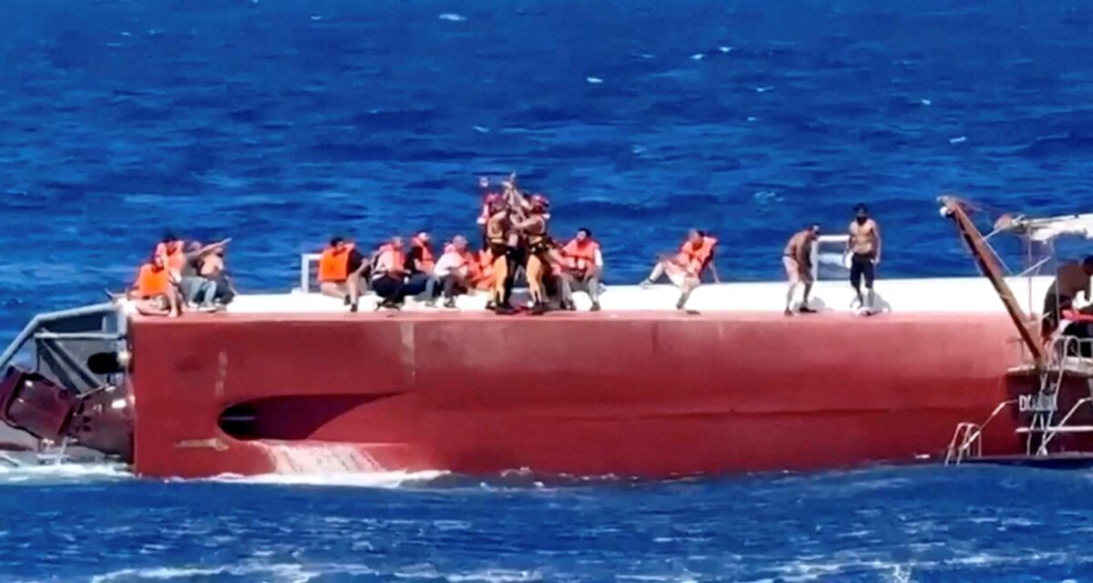 Ναυάγιο στην Κερύνεια: Στο δικαστήριο οι συλληφθέντες - «Έσπασε η πλώρη» κατέθεσε ο καπετάνιος