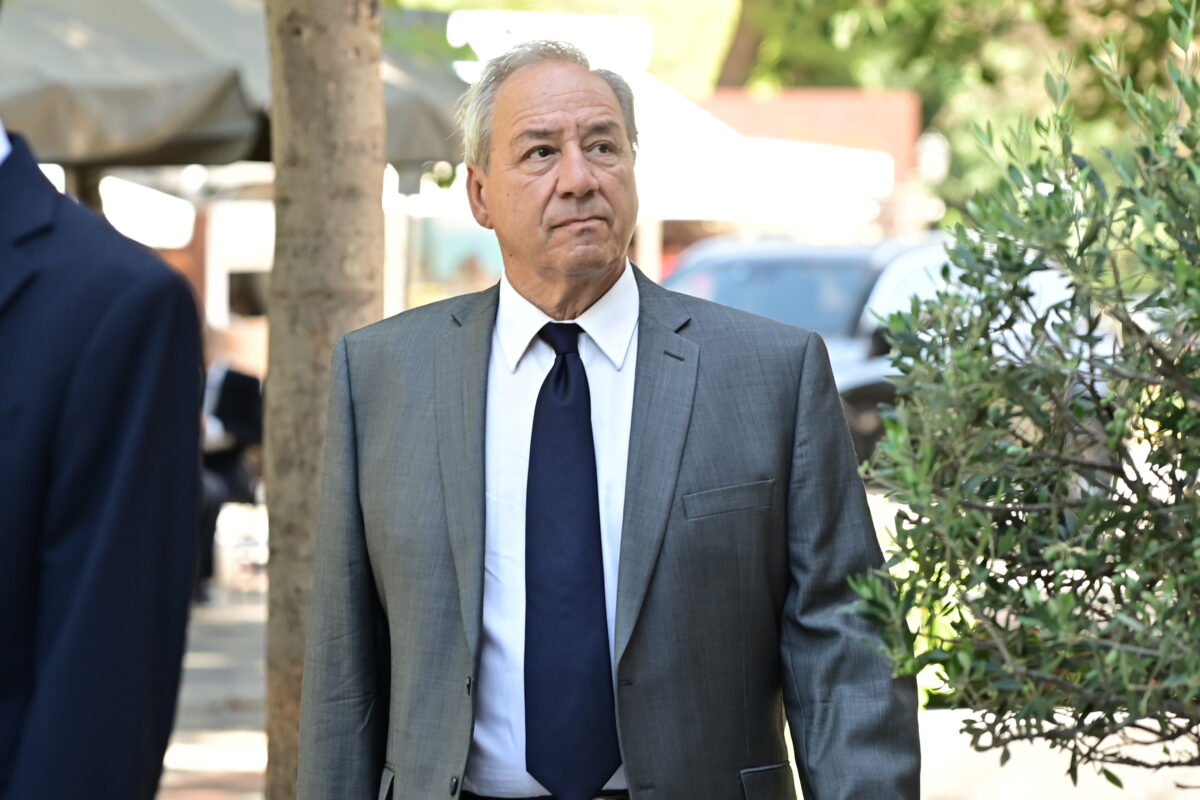 κηδεια μανος