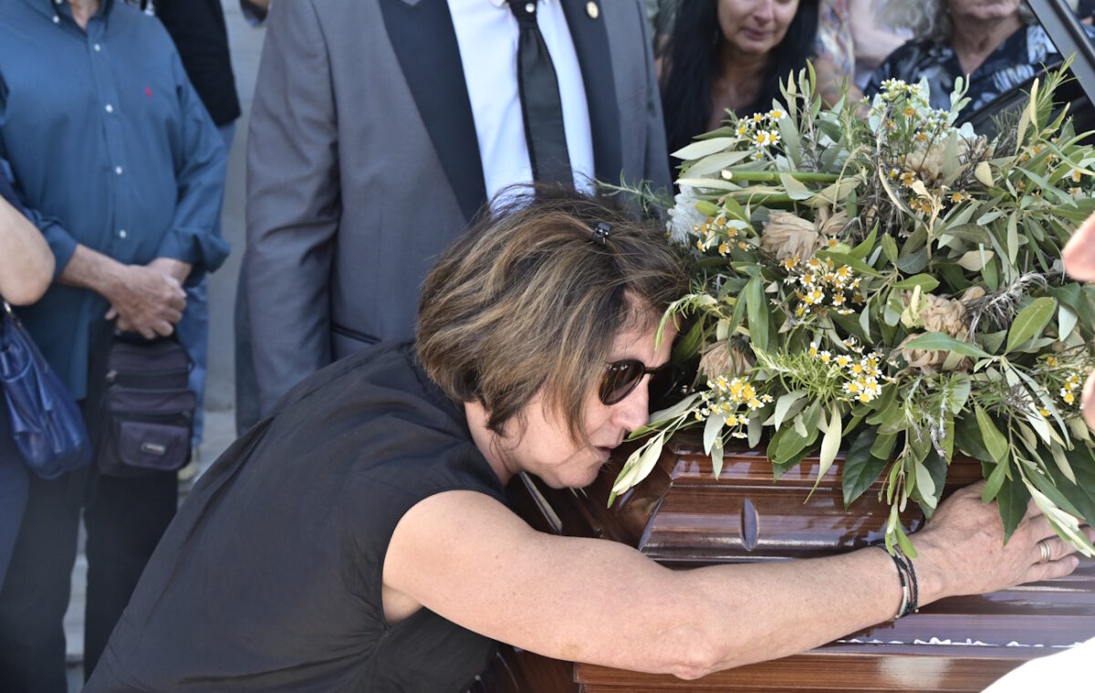 Kηδεία Νίκου Καλογερόπουλου