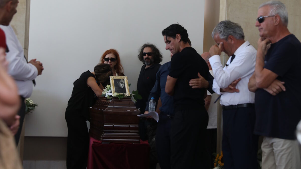 Κηδεία Νίκου Καλογερόπουλου