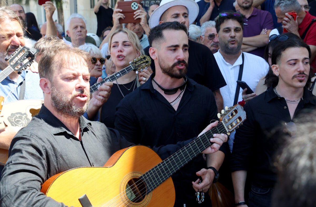 Kηδεία Νίκου Καλογερόπουλου