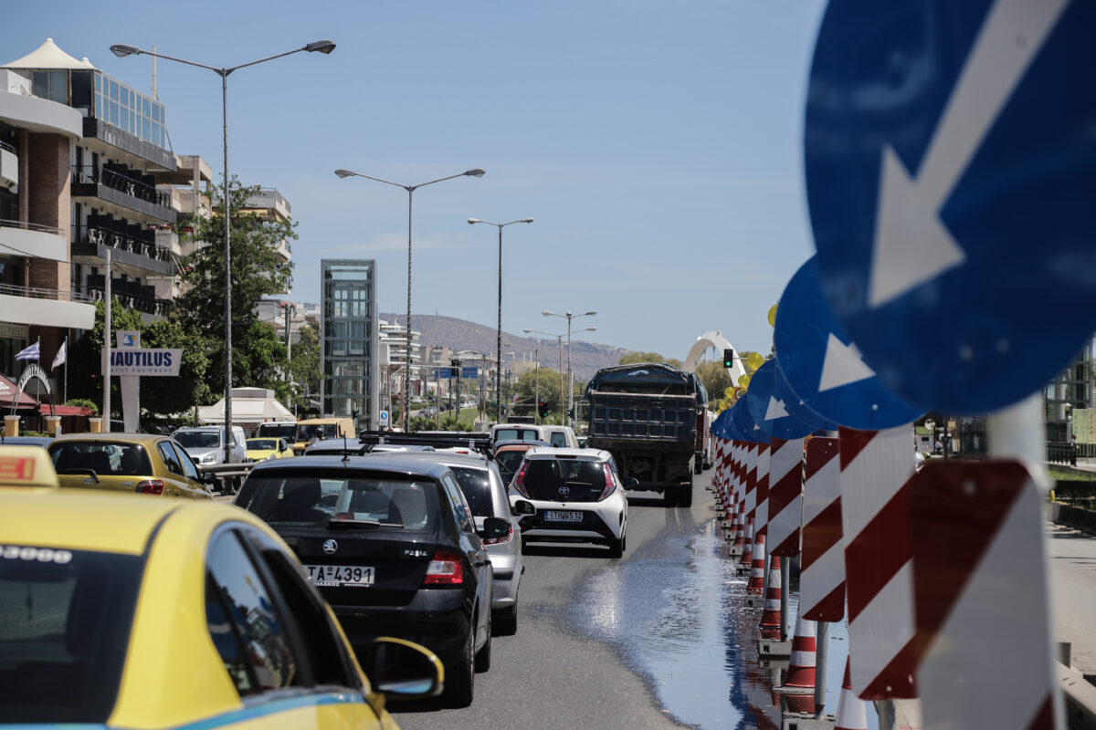 Κυκλοφοριακές ρυθμίσεις στη Λεωφόρο Ποσειδώνος την Τετάρτη και την Πέμπτη - Ποιες ώρες θα ισχύσουν