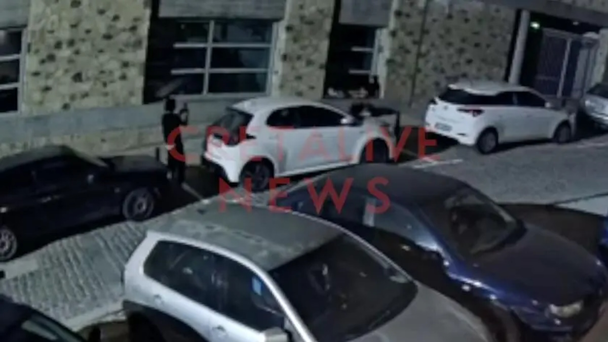 Ηράκλειο: «Τράβαγε» με το κινητό του τέσσερα κοριτσάκια που κάθονταν αμέριμνα σε πεζούλι
