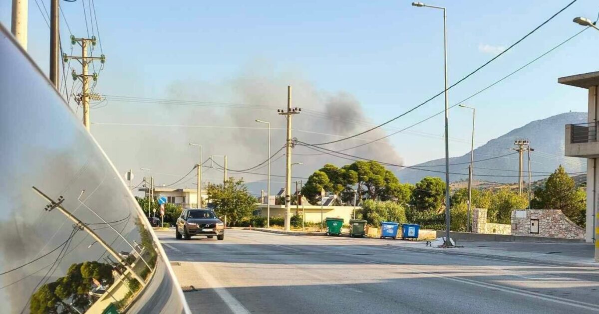 Φωτιά στον Κουβαρά Αττικής – Μήνυμα του 112 για εκκένωση του Αγίου Στυλιανού προς Καλύβια