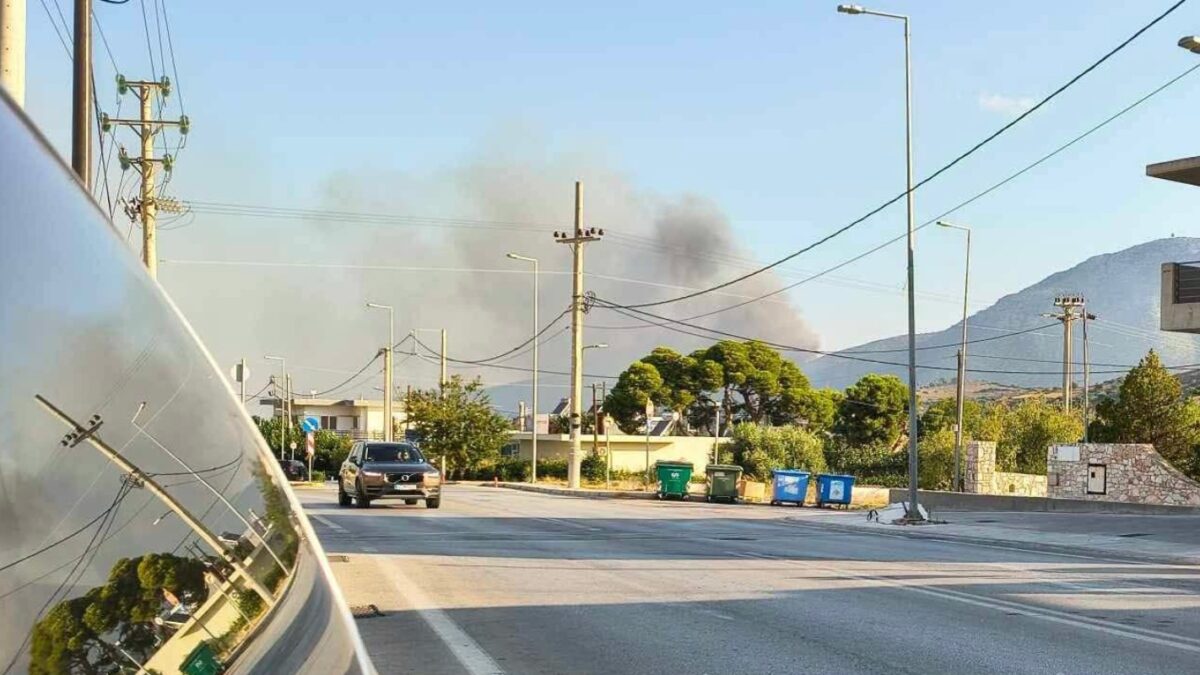 Φωτιά στον Κουβαρά
