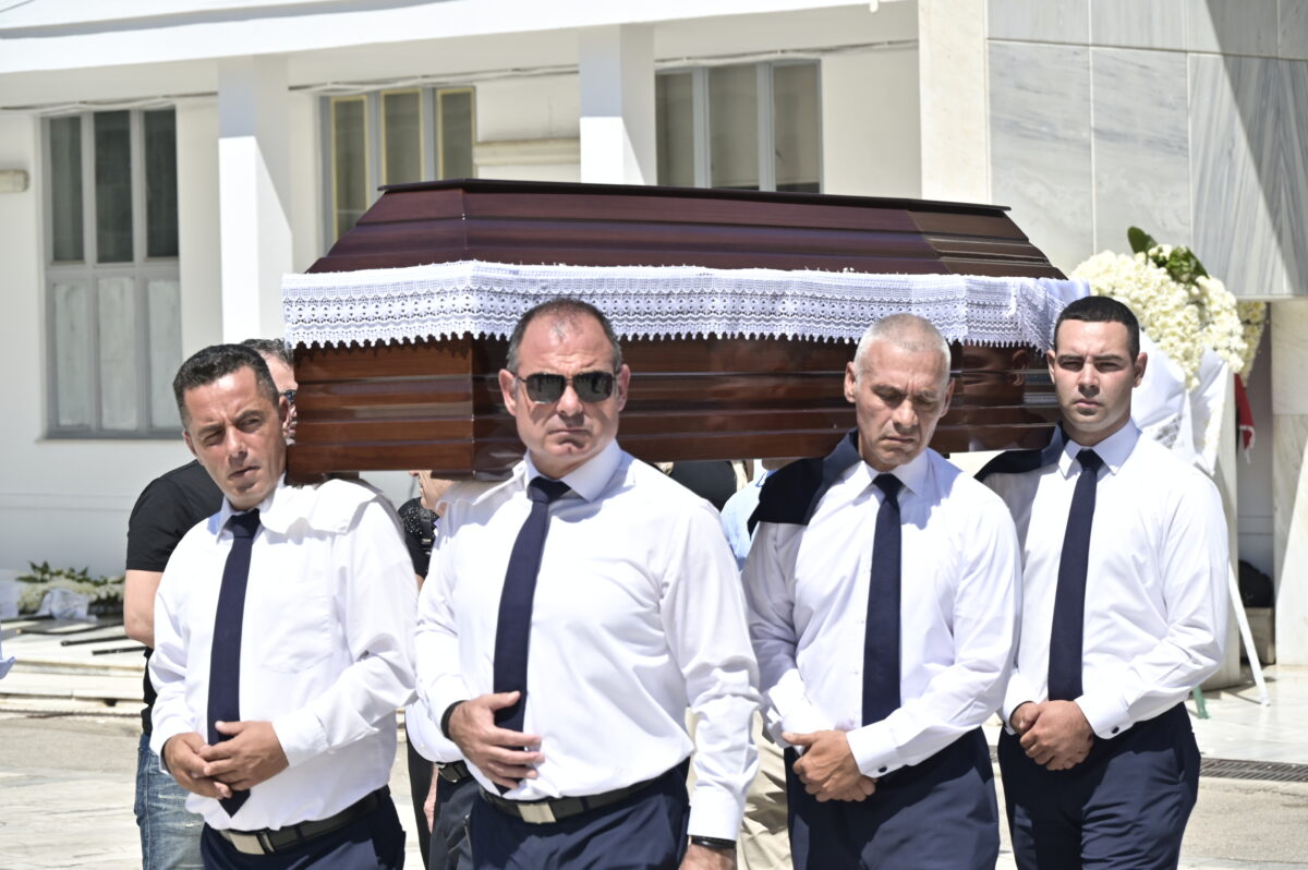 Χαλκιάς: Πλήθος κόσμου στο τελευταίο αντίο ΦΩΤΟ 11 ΜΙΧΑΛΗΣ ΠΑΠΑΝΙΚΟΛΑΟΥ