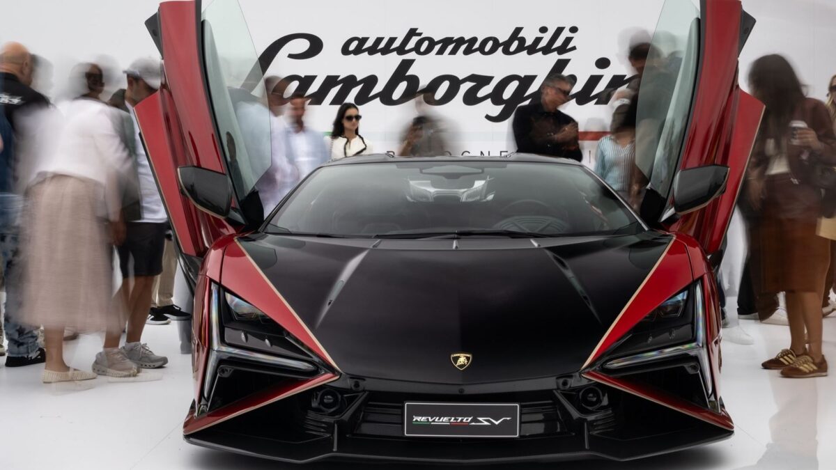 lamborghini-revuelto-sv