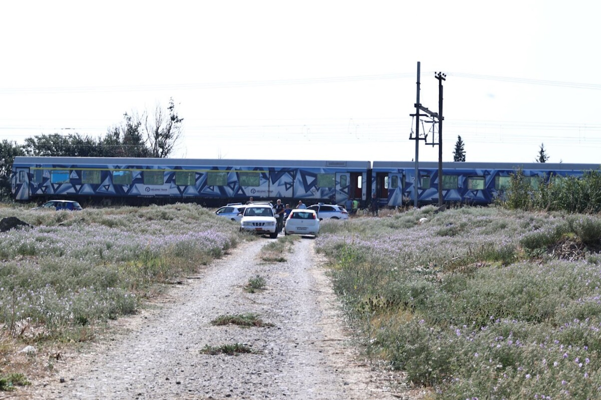 λαρισα τρενο