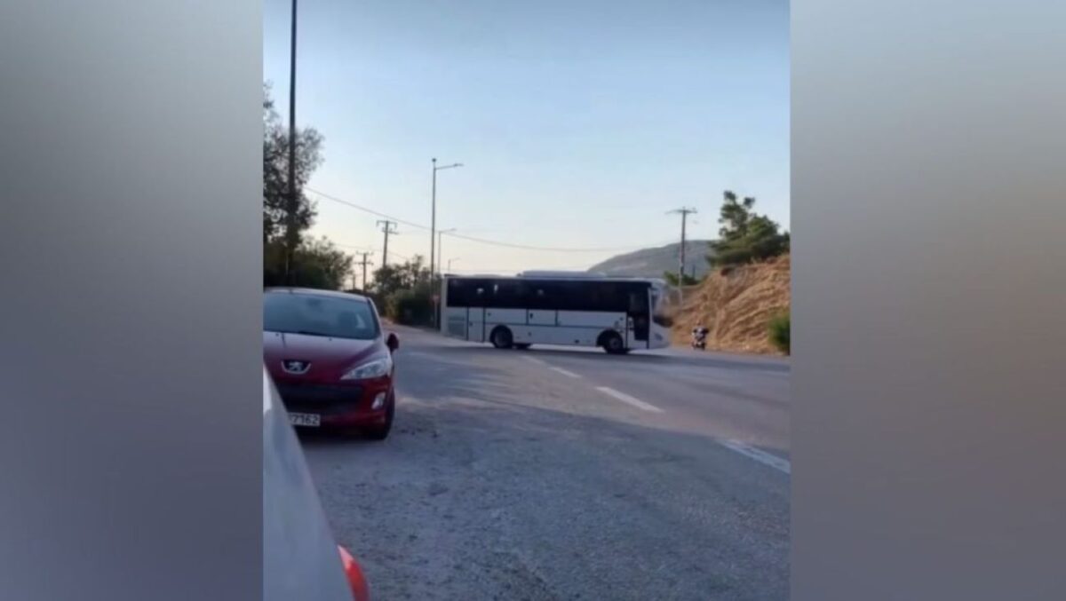 Ταυτοποιήθηκε η οδηγός του λεωφορείου για επικίνδυνη αναστροφή στη Λεωφόρο Αθηνών - Σουνίου