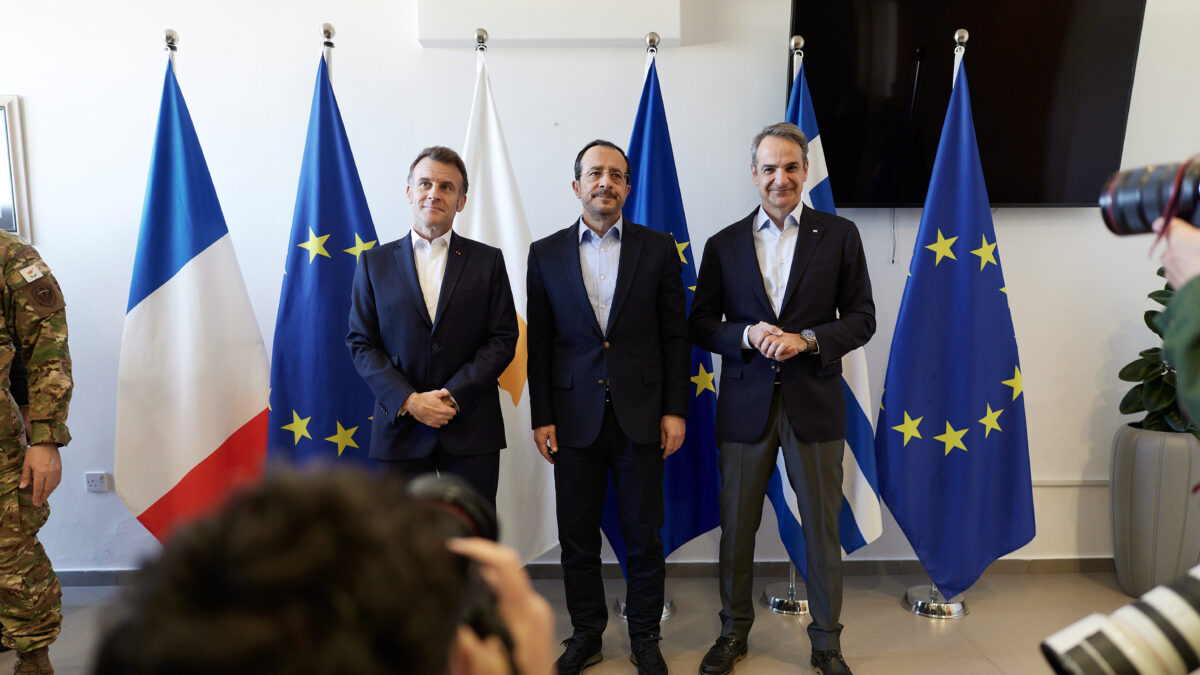 Μακρόν, Χριστοδουλίιδης, Μητσοτάκης