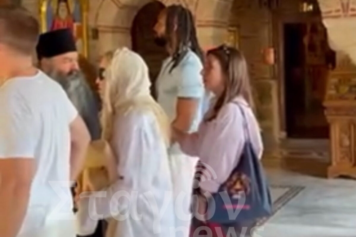 Η Madonna στα Μετέωρα: Εικόνες και βίντεο από την επίσκεψή της στη Μονή Βαρλαάμ