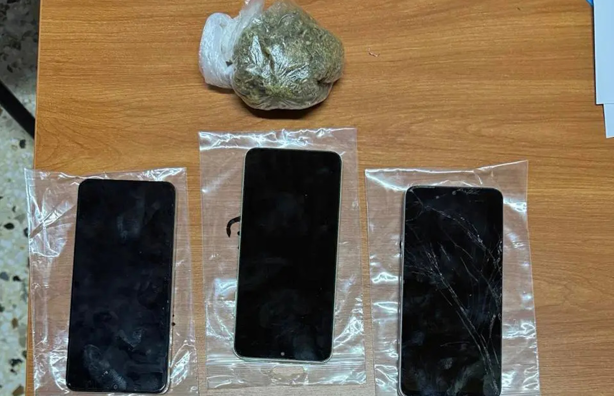 Ναρκωτικά και κινητά στις φυλακές Άμφισσας και Μαλανδρίνου