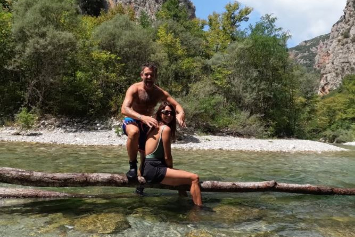 Φίλιππος Μιχόπουλος και Κωνσταντίνα Ευριπίδου πήγαν για rafting: Οι φωτογραφίες από τον Βοϊδομάτη