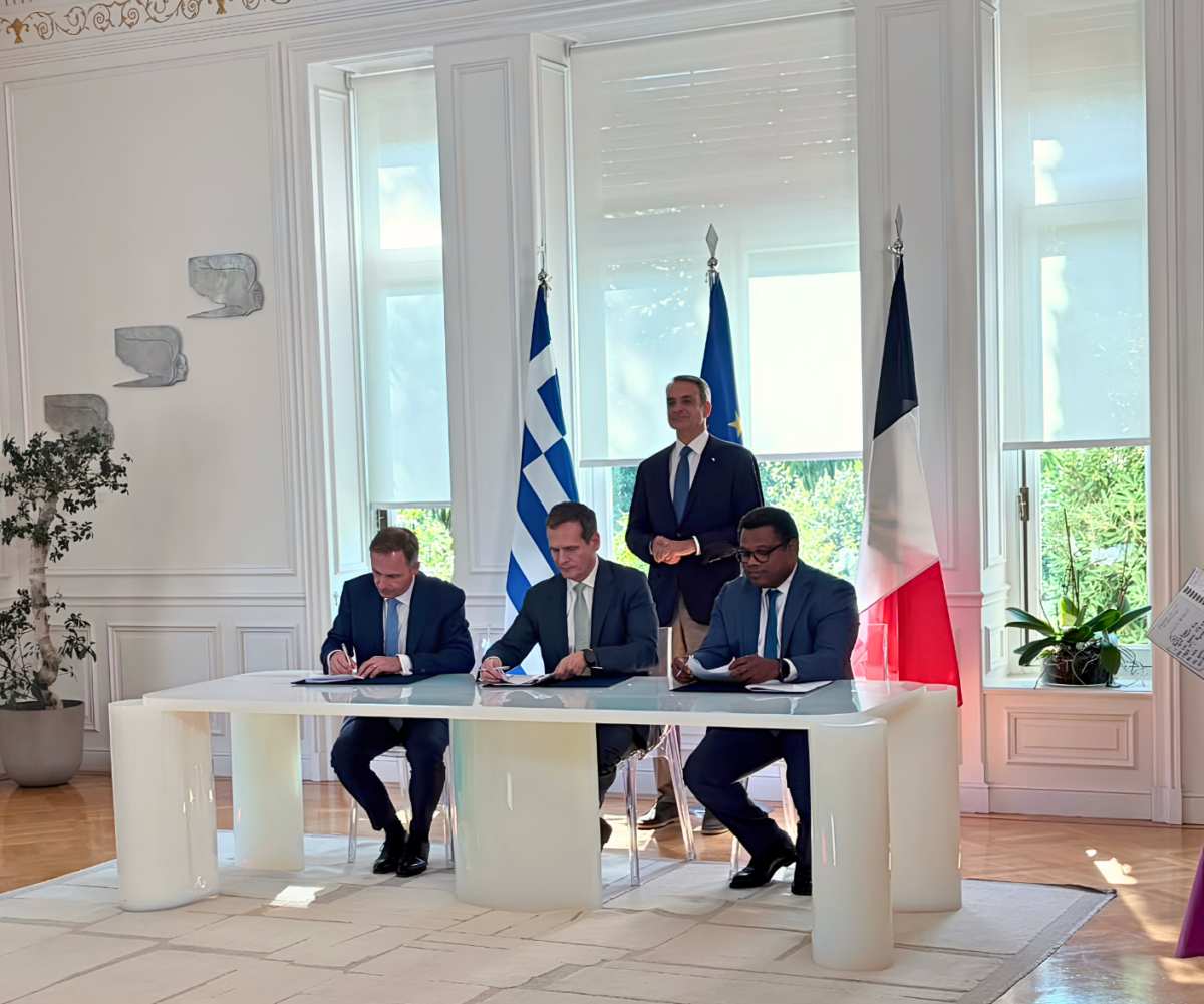 Ελλάδα – Κύπρος: Ισχυρότερη χρηματοδότηση και επιτάχυνση της διασύνδεσης – Τι σημαίνει η συμφωνία που υπογράφηκε με τη Meridiam