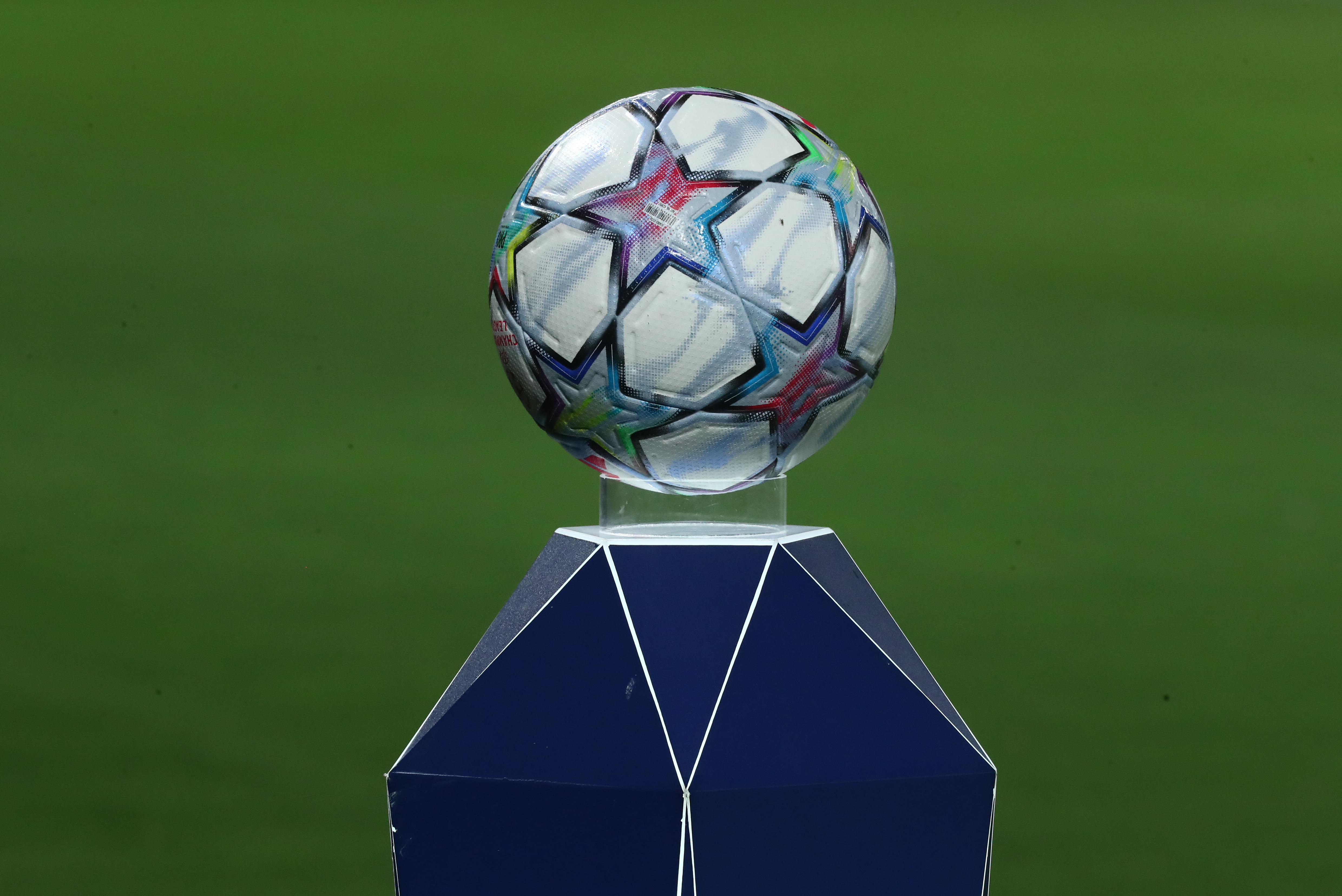 Champions League: Το αναλυτικό πρόγραμμα των 8 αγωνιστικών της League Phase