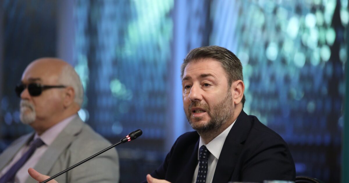 Στο ΠΑΣΟΚ ετοιμάζουν τα ψηφοδέλτια: Όλα τα ονόματα, οι «μεταγραφές» και οι εκπλήξεις Ανδρουλάκη