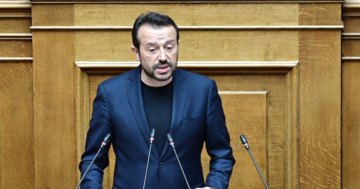 Πυρά Παππά κατά της κυβέρνησης: «Ένα ευρώ στην κοινωνία, επτά στους δανειστές»