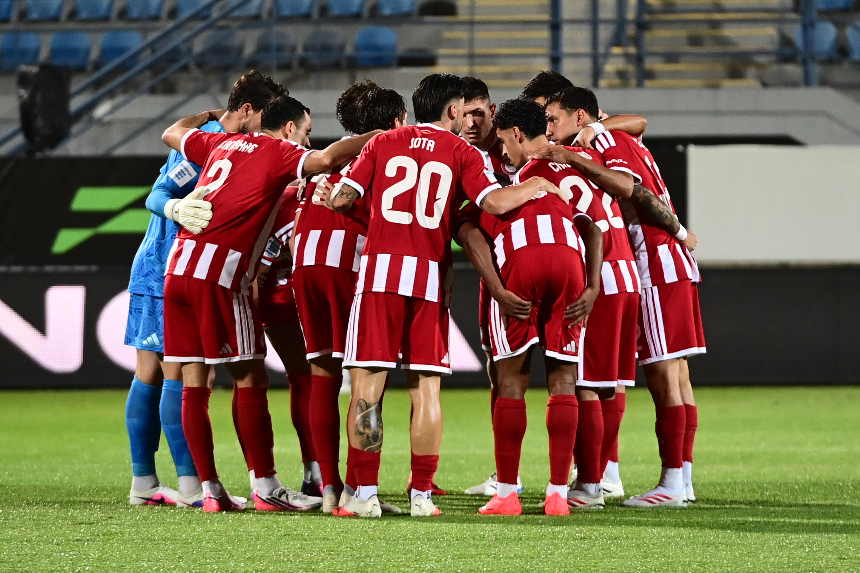 Super League: Ο ανανεωμένος Ολυμπιακός, η ανατροπή του ΠΑΟΚ και το «σοκ» για την ΑΕΚ – Δείτε φάσεις και γκολ