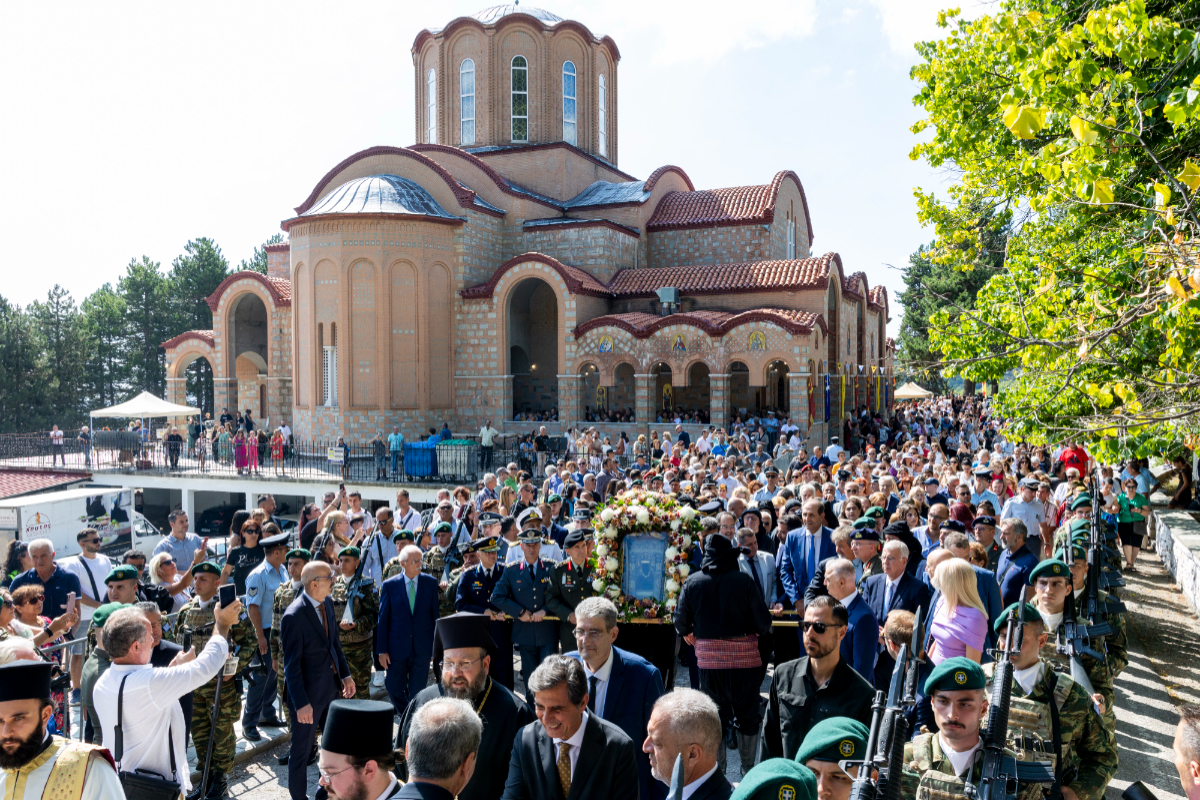Στην Παναγία Σουμελά ανήμερα του Δεκαπενταύγουστου ο Κωνσταντίνος Τασούλας: Προσκυνήματα, έθιμα και παραδόσεις στη Μακεδονία