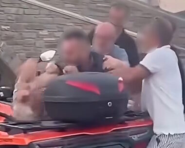 Καρέ από το επεισόδιο στην Πάρο