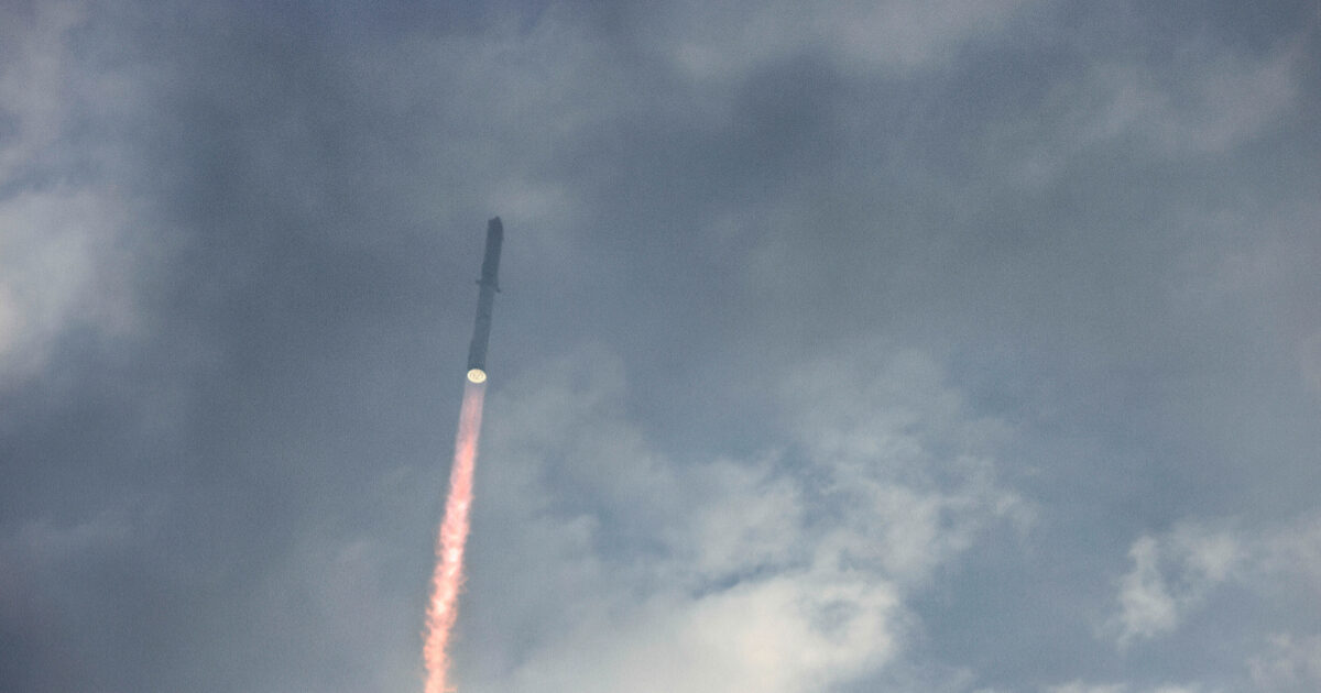 Πύραυλος της SpaceX με ισχύ τριών τόνων ΤΝΤ προσκρούει την Τετάρτη στη Σελήνη: Οι επιστήμονες περιμένουν έναν νέο κρατήρα