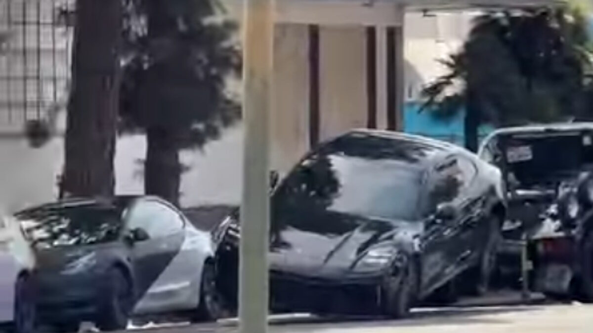 Οδηγός Porsche στο Λος Άντζελες γκαζώνει και ξεφεύγει από γερανό της Τροχαίας