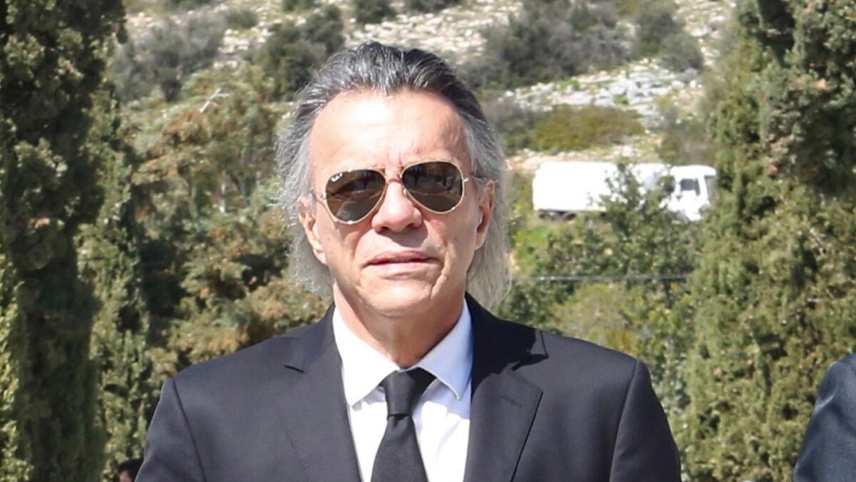 Ο Ηλίας Ψινάκης