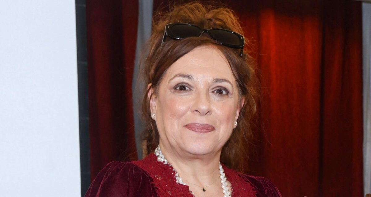 Ελένη Ράντου για Νίκο Καλογερόπουλο: «Ξεκληρίζεται ένα είδος ανθρώπων με ανιδιοτέλεια, ταλέντο και ψυχή»