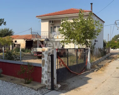 Το σπίτι όπου έγινε η γυναικοκτονία στη Διαλαμπή της Ροδόπης