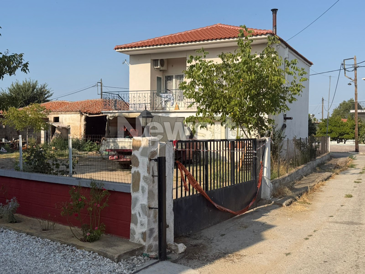 Το σπίτι όπου έγινε η γυναικοκτονία στη Διαλαμπή της Ροδόπης