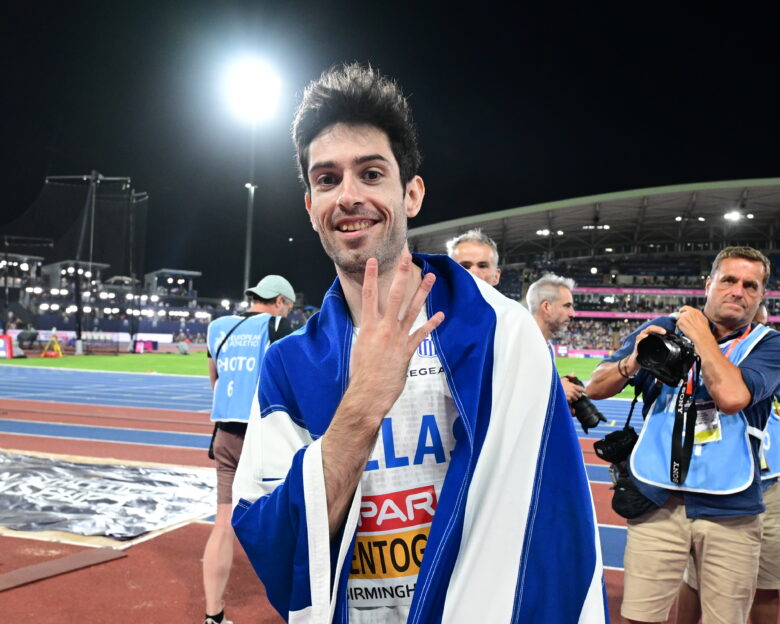 Ο Μίλτος Τεντόγλου