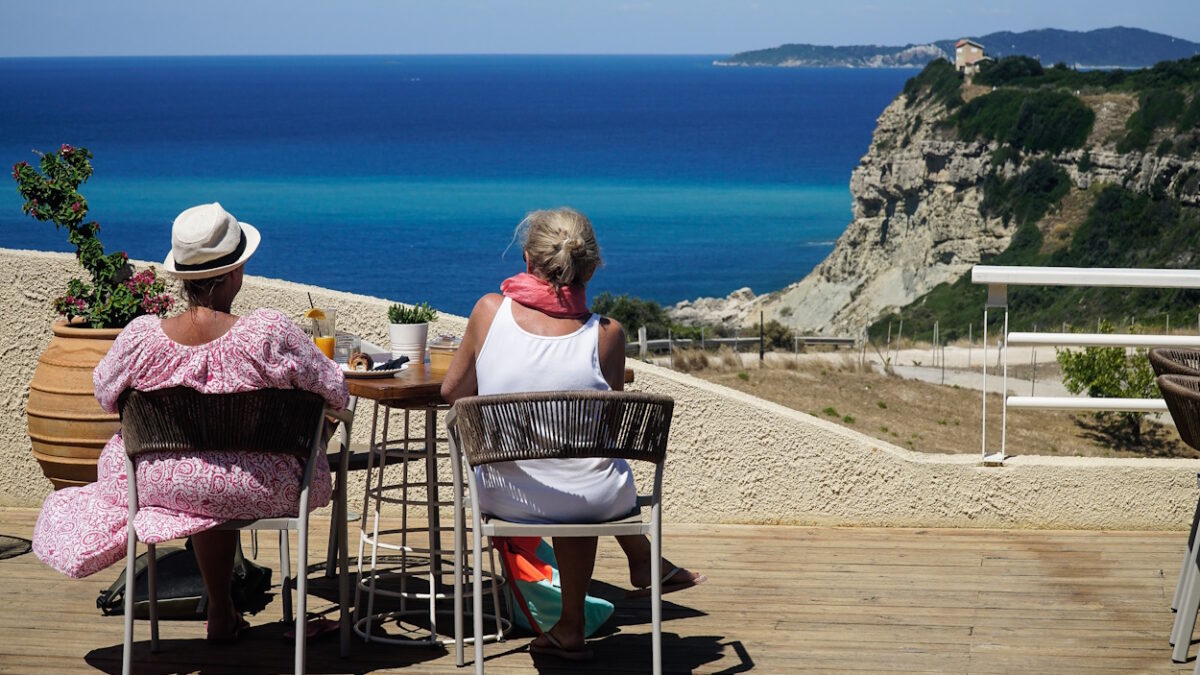 ΚΕΡΚΥΡΑ ΤΟΥΡΙΣΤΕΣ