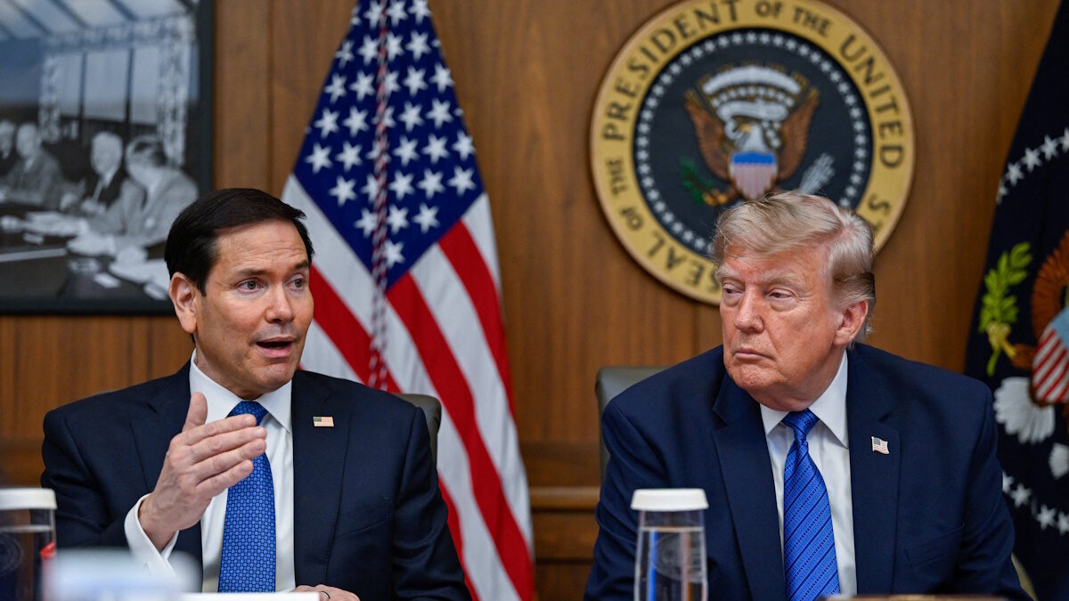 Ο Πρόεδρος των ΗΠΑ, Donald Trump με τον Αμερικανό υπουργό Εξωτερικών, Marco Rubio