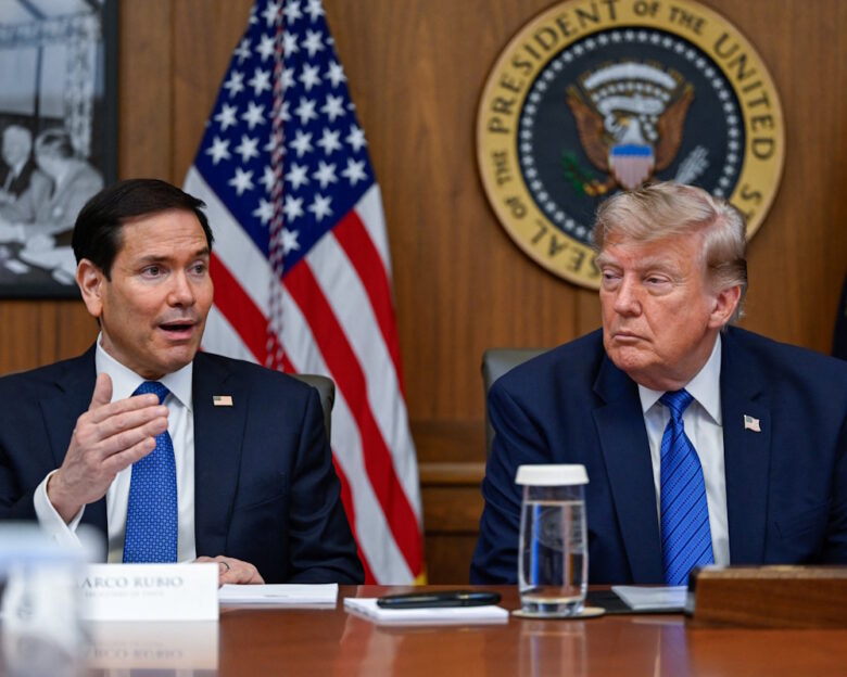 Ο Πρόεδρος των ΗΠΑ, Donald Trump με τον Αμερικανό υπουργό Εξωτερικών, Marco Rubio