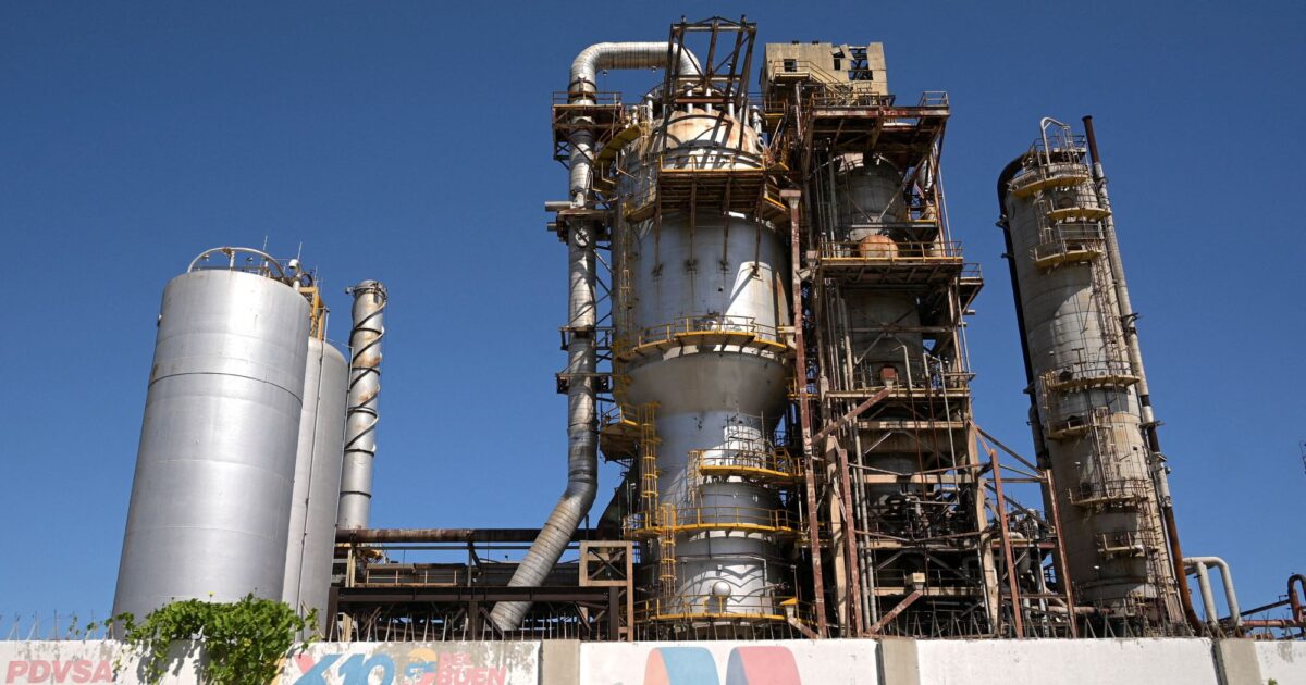 Ανάλυση: Τι σημαίνει το πετρελαϊκό deal «μαμούθ» ΗΠΑ και Βενεζουέλας