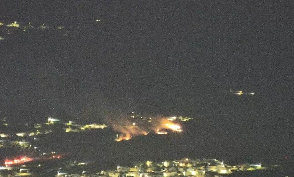 Φωτιά στον Βόλο στην περιοχή Αϊβαλιώτικα: Άμεση κινητοποίηση της πυροσβεστικής
