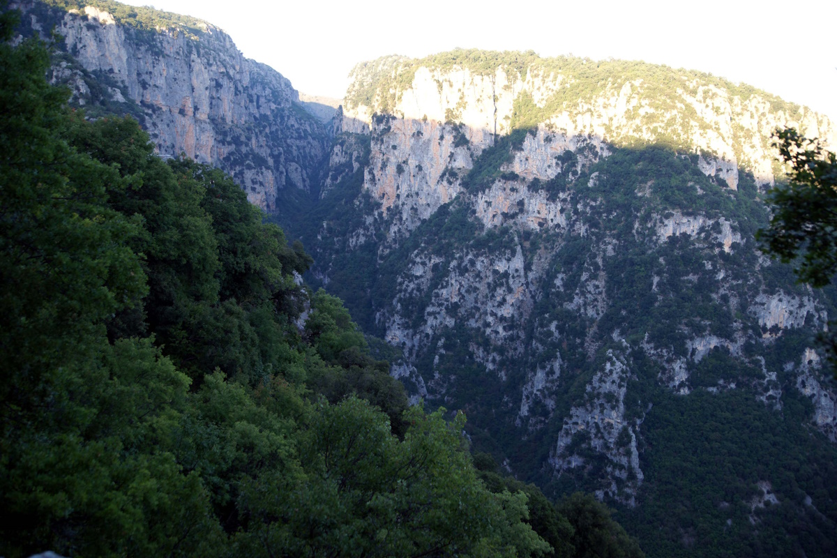 Θεσπρωτία: Νεκρός 20χρονος τουρίστας από τη Χιλή σε χαράδρα στα ελληνοαλβανικά σύνορα