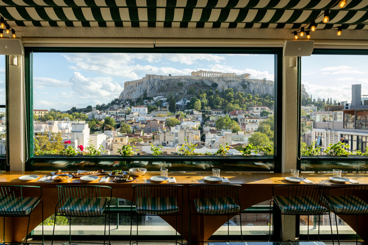 Η Αθηναϊκή Ταράτσα έχει γενέθλια και υποδέχεται τα δύο καλύτερα bars της Ευρώπης