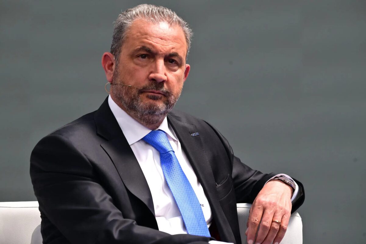 ΕΕ: Προς αναβολή οι κανόνες για τις εκπομπές μεθανίου ενόψει κλιμάκωσης του ανταγωνισμού για το LNG – Επιβεβαίωση Εξάρχου