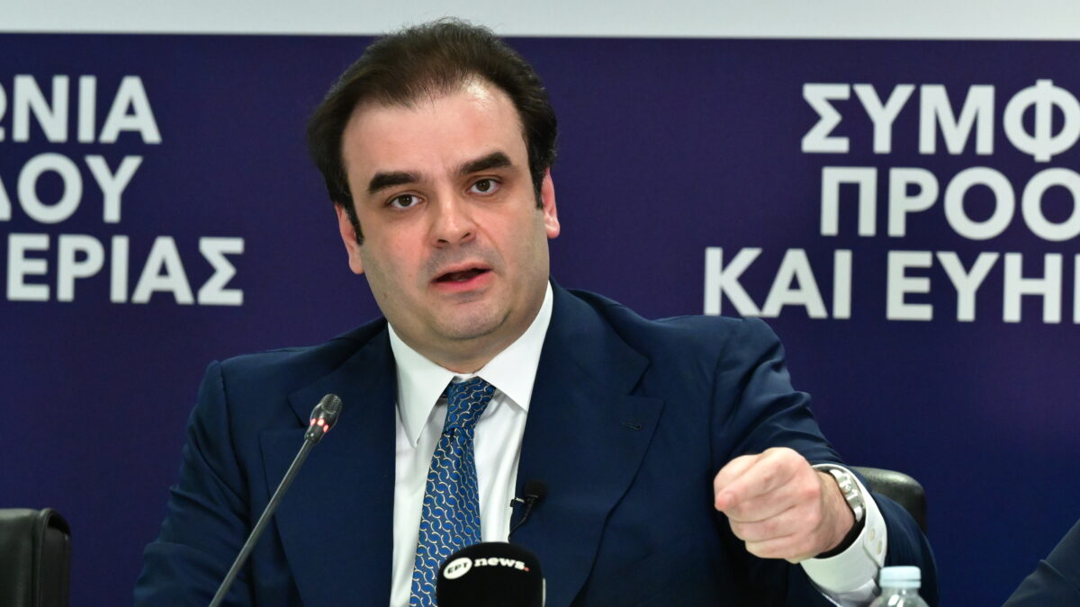 Ο Υπουργός Εθνικής Οικονομίας και Οικονομικών, Κυριάκος Πιερρακάκης, ο Αναπληρωτής Υπουργός Νίκος Παπαθανάσης και οι Υφυπουργοί Θάνος Πετραλιάς και Δημήτρης Μαρκόπουλος, σε συνέντευξη τύπου για την εξειδίκευση των μέτρων που ανακοίνωσε στη Θεσσαλονίκη, από το βήμα της 90ής ΔΕΘ, ο Πρωθυπουργός Κυριάκος Μητσοτάκης. Δευτέρα 7 Σεπτεμβρίου 2026