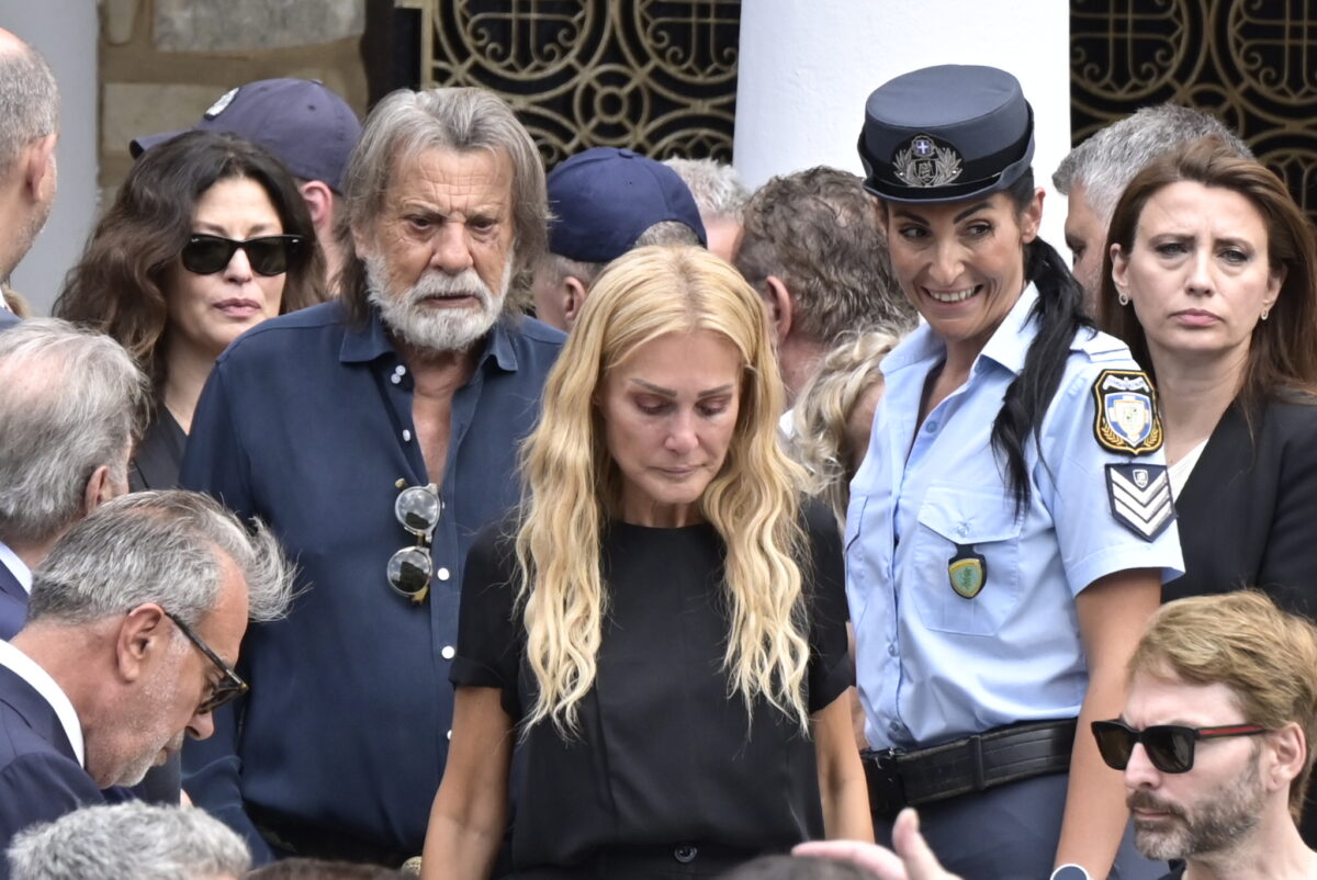 Κηδεία Γιώργου Μαζωνάκη