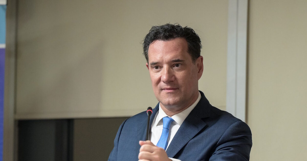 Άδωνις Γεωργιάδης: «Συγγνώμη στην οικογένεια Μαζωνάκη που το σύστημα δεν μπόρεσε να τον προστατεύσει από κάτι άσχημο» Άδωνις Γεωργιάδης: «Συγγνώμη στην οικογένεια Μαζωνάκη που το σύστημα δεν μπόρεσε να τον προστατεύσει από κάτι άσχημο»