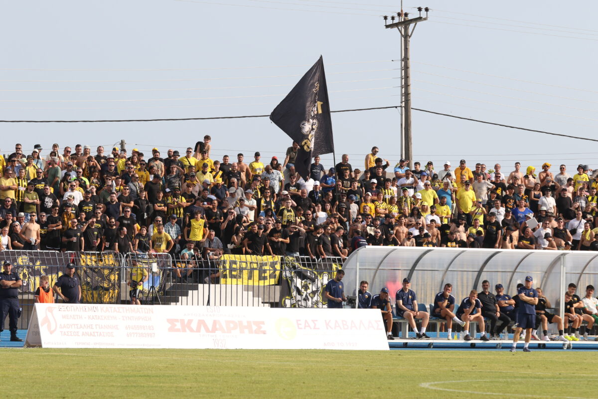 Νέστος Χρυσούπολης - ΑΕΚ: Ωραίες εικόνες με πάνω από 2.000 οπαδούς της Ένωσης στην κερκίδα
