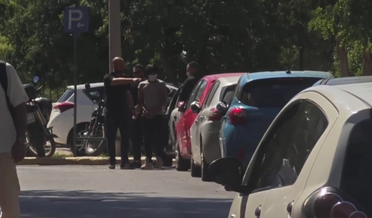 Στον ανακριτή ξανά το ζευγάρι και ο Αφγανός για τη δολοφονία του βρέφους στην Κυψέλη - Βίντεο από τη μεταγωγή τους