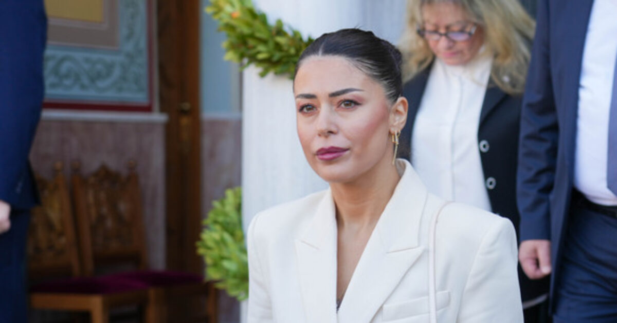 Η Αφροδίτη Λατινοπούλου ζητά επαναφορά της ποδιάς: «Τα σχολεία δεν είναι πασαρέλα ούτε μπουζούκια» Η Αφροδίτη Λατινοπούλου ζητά επαναφορά της ποδιάς: «Τα σχολεία δεν είναι πασαρέλα ούτε μπουζούκια»